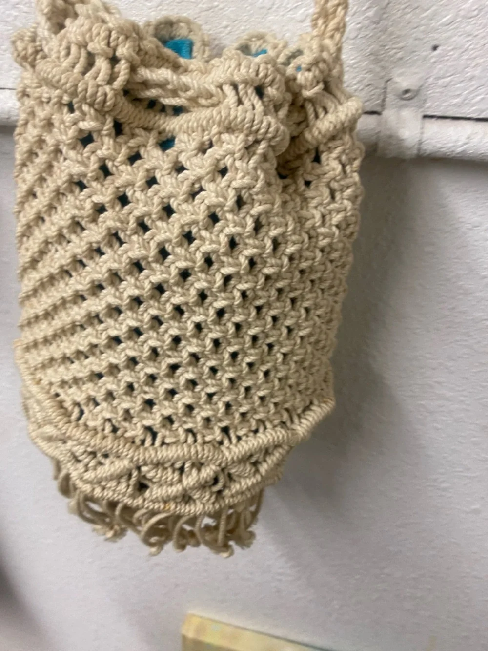 Vintage 70s -Handmade Macramé Fringe Crossbody Bag in Cream, aqua lining